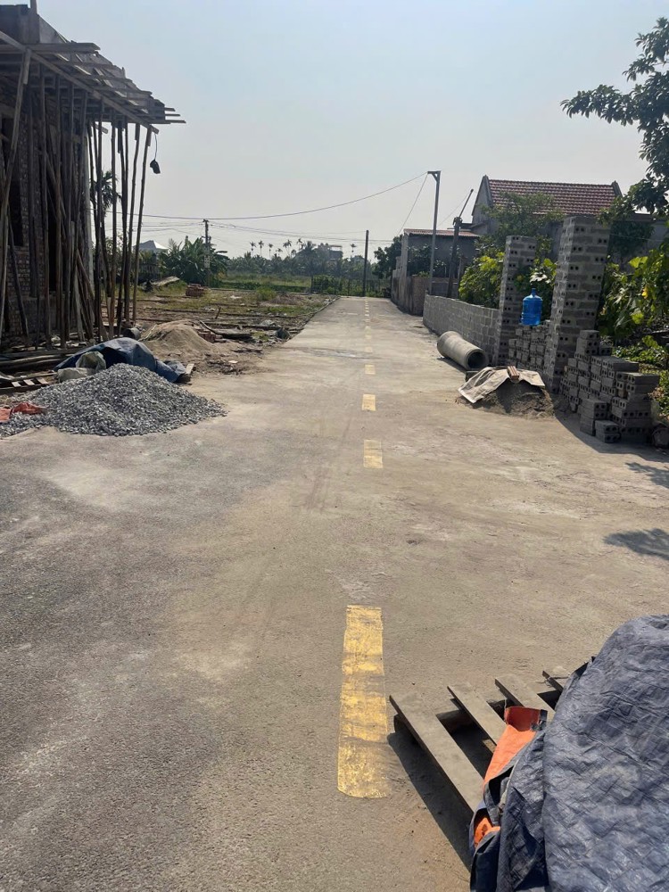 Lô Đẹp 84M² – Ngang 4.5M – Ngõ Nhựa 4–5M Ô Tô Tận Đất – Giá Chỉ ~1 Tỷ  Zalo 0567 222 555