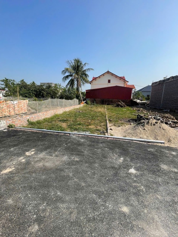 Lô Đẹp 84M² – Ngang 4.5M – Ngõ Nhựa 4–5M Ô Tô Tận Đất – Giá Chỉ ~1 Tỷ  Zalo 0567 222 555