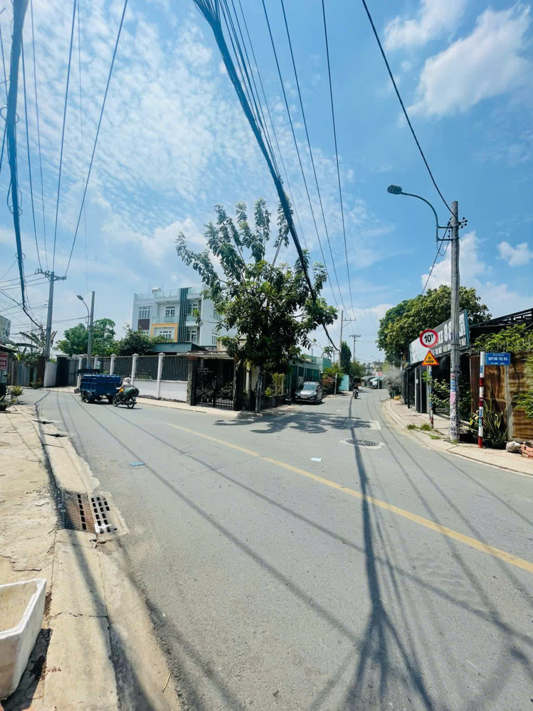 BÁN NHÀ MẶT TIỀN HUỲNH THỊ NA – HÓC MÔN  11 PHÒNG – KINH DOANH MINI CỰC ĐỈNH!