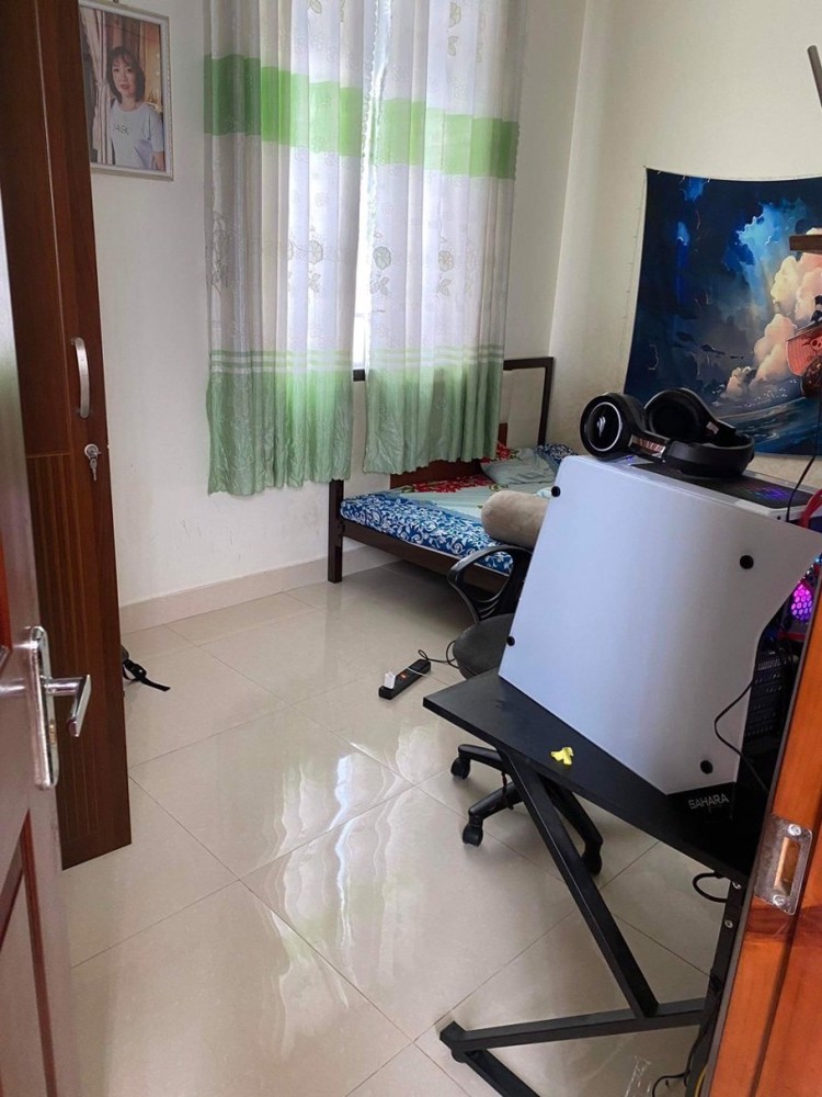 Bán nhà đường Hồ Bá Phấn, Phước Long A, 9, TP HCM. DT 130m2, 2 tầng, 4PN, giá 9,8 tỷ, sổ hồng. Liên