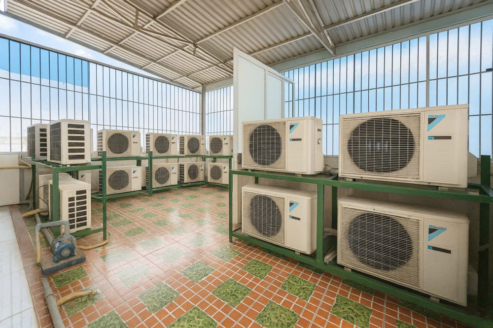 SIÊU PHẨM KHÁCH SẠN CAO CẤP – ĐƯỜNG 10M – GẦN NHÀ GA T3 – HẦM + 7 TẦNG – THU 2.6 TỶ/NĂM