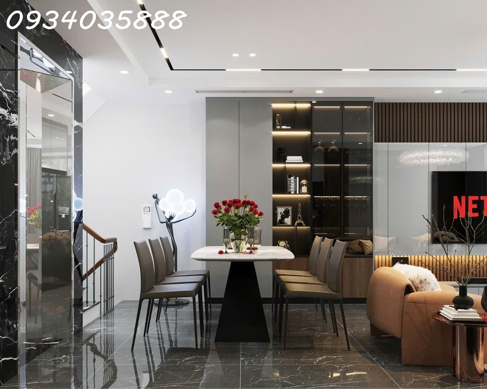 Bán nhà Ngọc Lâm ngõ Hàm Rồng Long Biên. Diện tích 65/45m²,