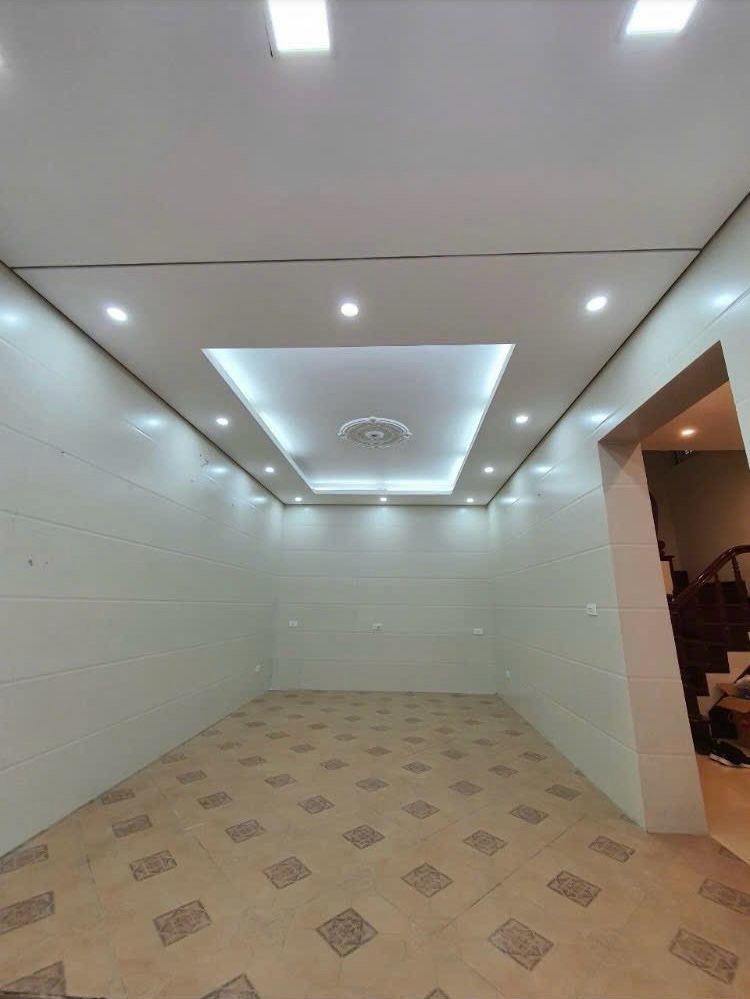 Bán Nhà Kim Ngưu 30m2. 4 tầng. mặt tiền 4.1m. giá 7.4 Tỷ Hai Bà Trưng Hà Nội