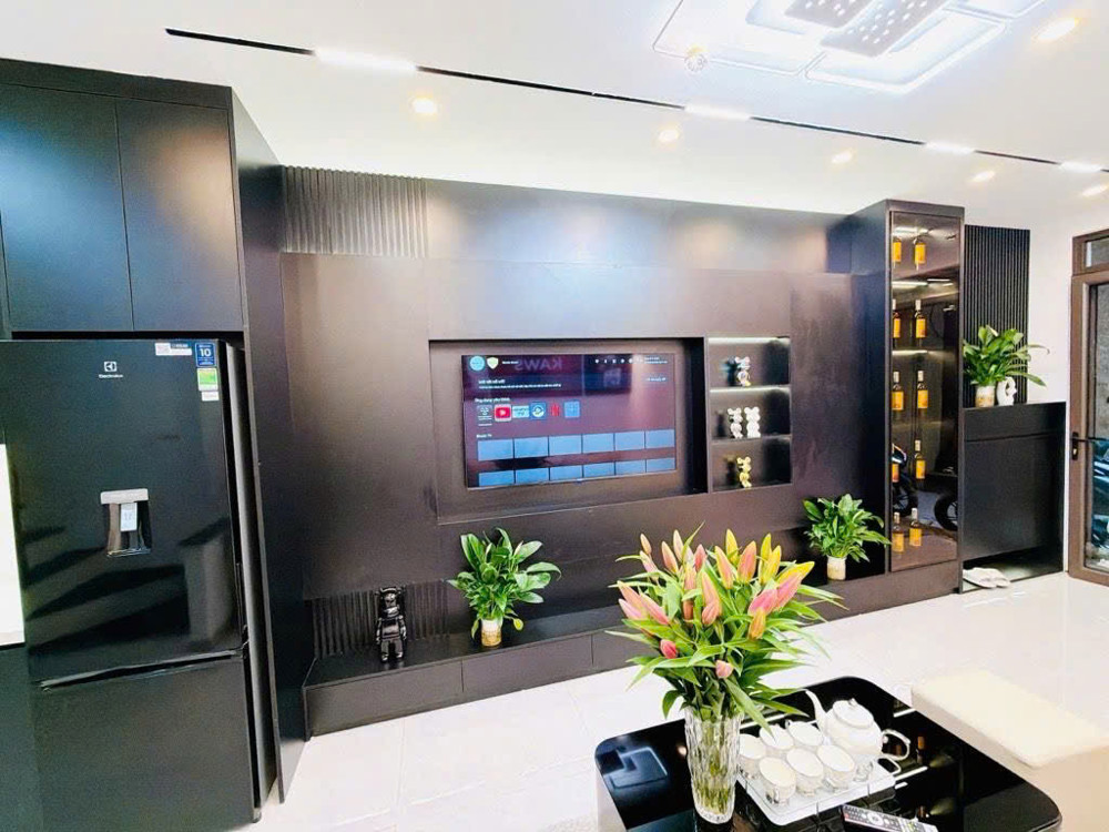 BÁN NHÀ NGỌC THUỴ LONG BIÊN,OTO ĐỖ CỔNG,NGÕ THÔNG,ĐẸP LONG LANH,46M NHỈNH 8 TỶ