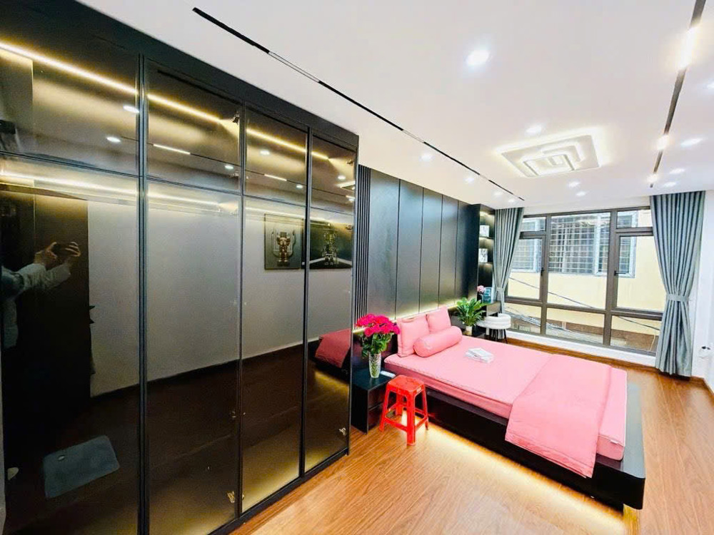 BÁN NHÀ NGỌC THUỴ LONG BIÊN,OTO ĐỖ CỔNG,NGÕ THÔNG,ĐẸP LONG LANH,46M NHỈNH 8 TỶ