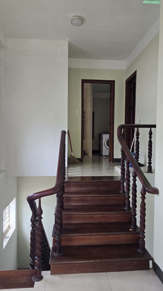 Mặt tiền Ca Văn Thịnh 76m² – nhà 3 tầng mới đẹp – vị trí vàng