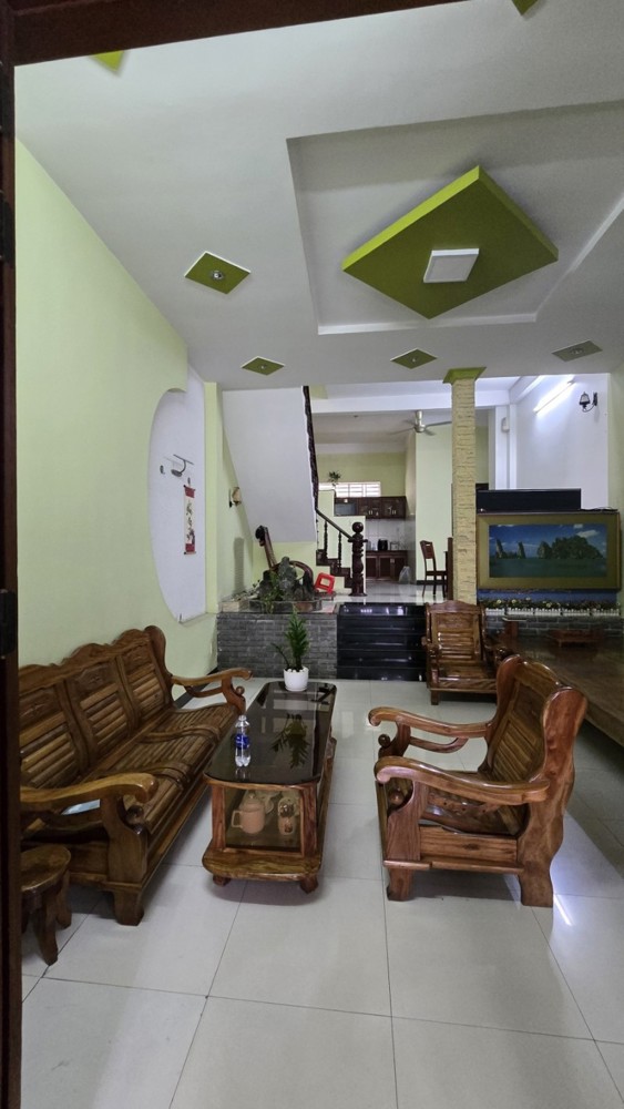 Mặt tiền Ca Văn Thịnh 76m² – nhà 3 tầng mới đẹp – vị trí vàng