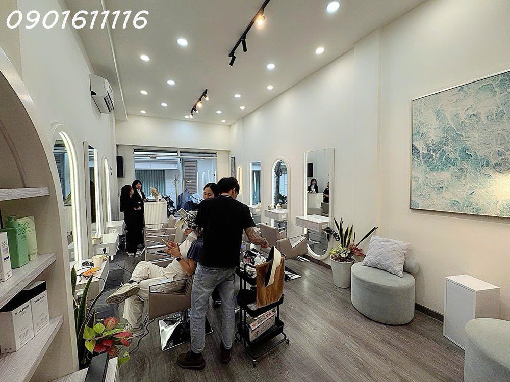 HIẾM  NHÀ BÁN MẶT TIỀN HẺM XE HƠI QUAY ĐẦU ĐƯỜNG NGUYỄN BỈNH KHIÊM, QUẬN 1 - SẴN DÒNG TIỀN ĐANG