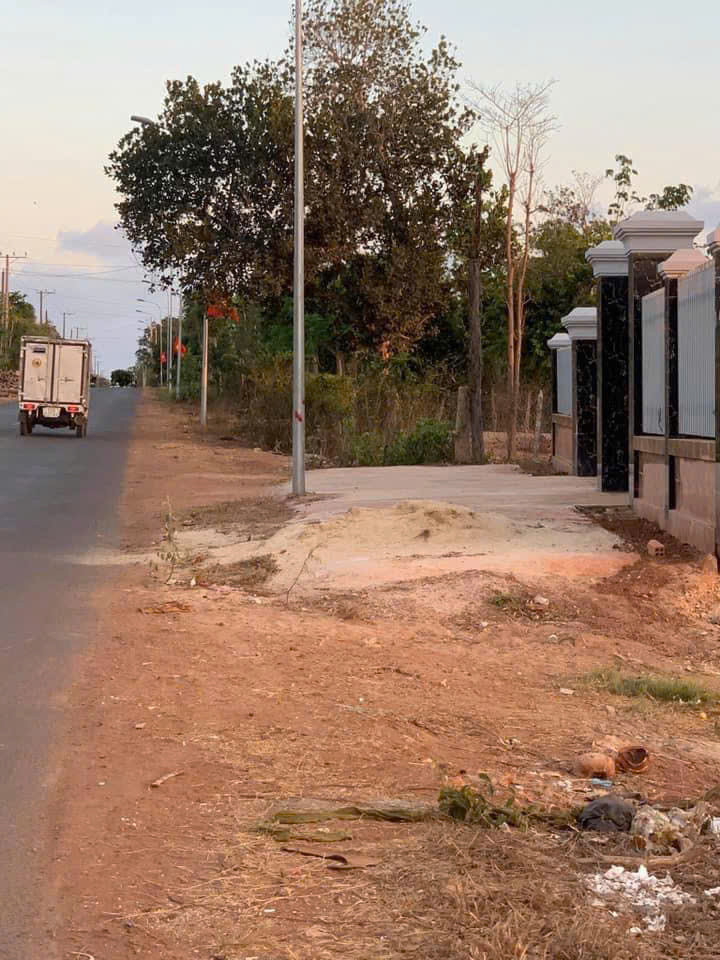 🌈🌈 ĐẤT NHÀ CHÍNH CHỦ gởi bán 
🌈 Cần bán căn nhà vườn trên mặt tiền tỉnh lộ 329 đang làm rộng