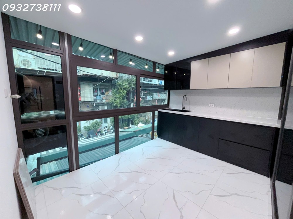 Bán căn hộ nhà tập thể đường Nguyễn Khoái, Hai Bà Trưng, cực đẹp, giá tốt nhất thị trường