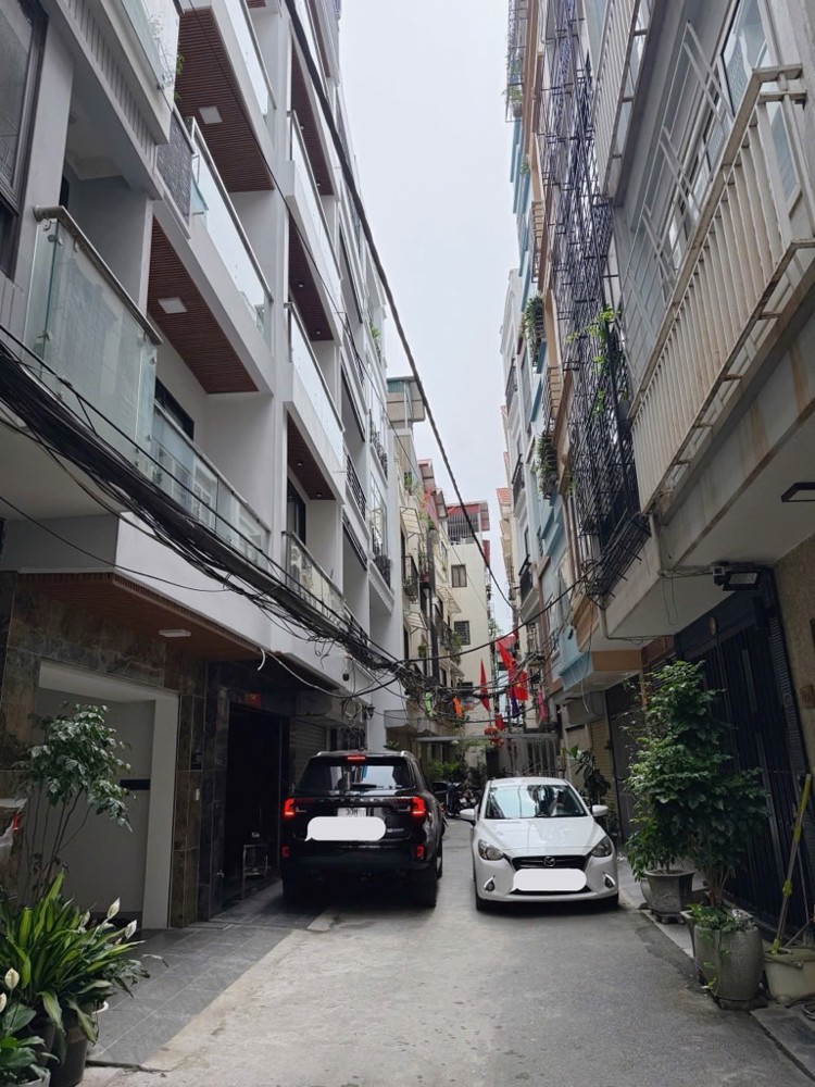 Bán nhà Ngọc Thuỵ 45m x 7T thang máy, gara oto tránh, giá 14t5 còn tl