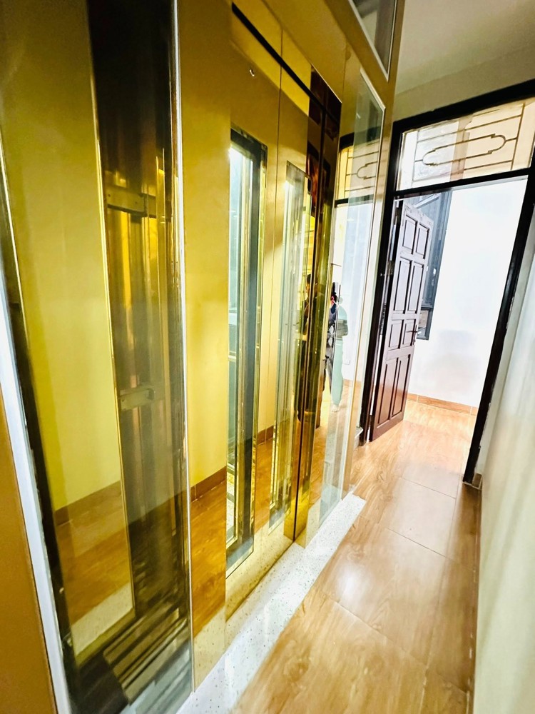 PHÂN LÔ HOÀNG QUỐC VIỆT 48M 6T NHỈNH 17 TỶ - VỈA HÈ - Ô TÔ VÀO NHÀ - HAI MẶT NGÕ- THANG MÁY- TẦM