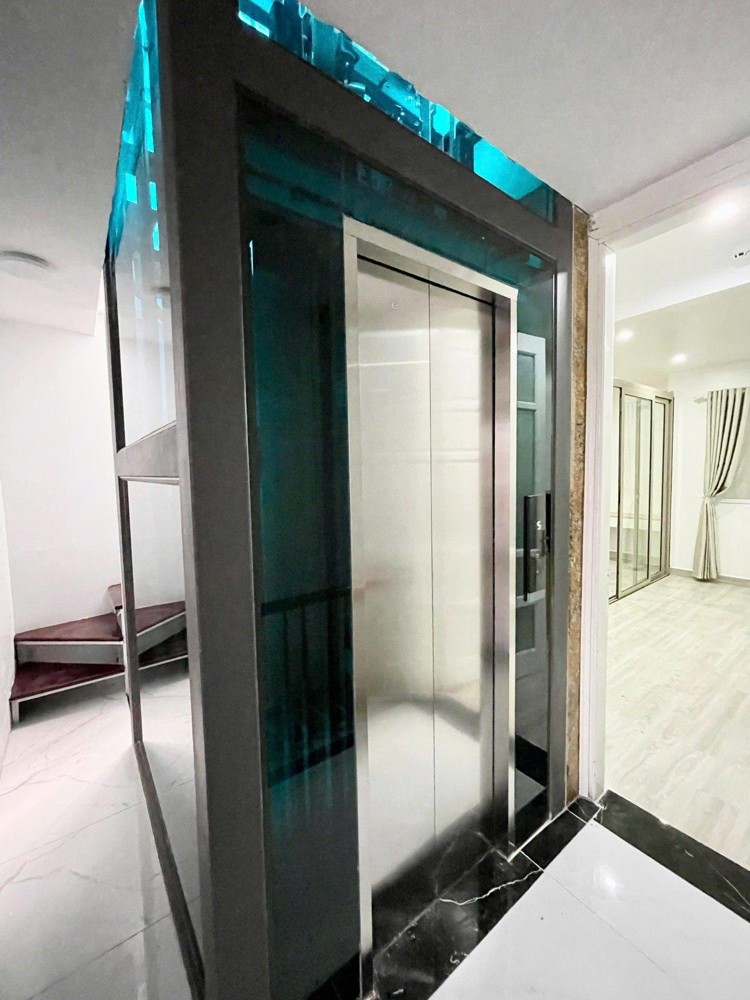 BÁN NHÀ DÒNG TIỀN TRUNG TÂM CẦU GIẤY NGÕ THÔNG THOÁNG NHÀ MỚI THANG MÁY FULL NỘI THẤT 19,8 TỶ