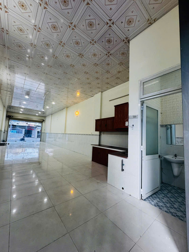 NHÀ ĐẸP - GIÁ TỐT BÁN CĂN NHÀ SỔ HỒNG RIÊNG 2 MĂT TRƯỚC SAU NỞ HẬU Phường Trảng Dài, Biên Hòa