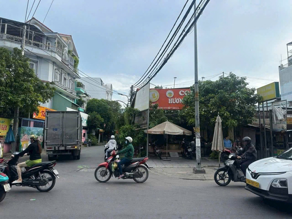 HÀNG HIẾM QUẬN 12 – NHÀ GÓC 2 MẶT TIỀN NGAY NGÃ TƯ KINH DOANH KHỦNG!