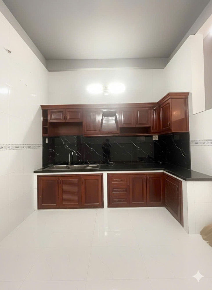 NHÀ BÁN KHU VIP Q11 – MẶT TIỀN 10M LẠC LONG QUÂN – 4 TẦNG – 3.9×16M - GIÁ 14.89 TỶ