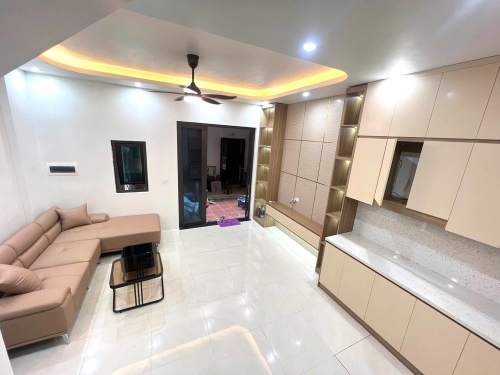 Bán Nhà Trường Chinh-32m*5 tầng*5mMT-Ôto đỗ cửa-Gần Ngã Tư Sở, BV Đại học Y- Giá 9,18 tỷ còn thương