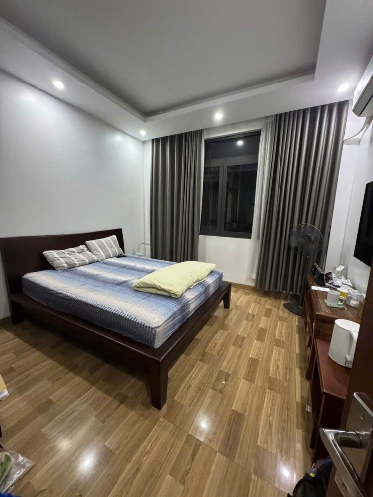 Bán Nhà Hào Nam 31m2.  4 tầng. mặt tiền 4.2m. giá 8.86 Tỷ Đống Đa Hà Nội