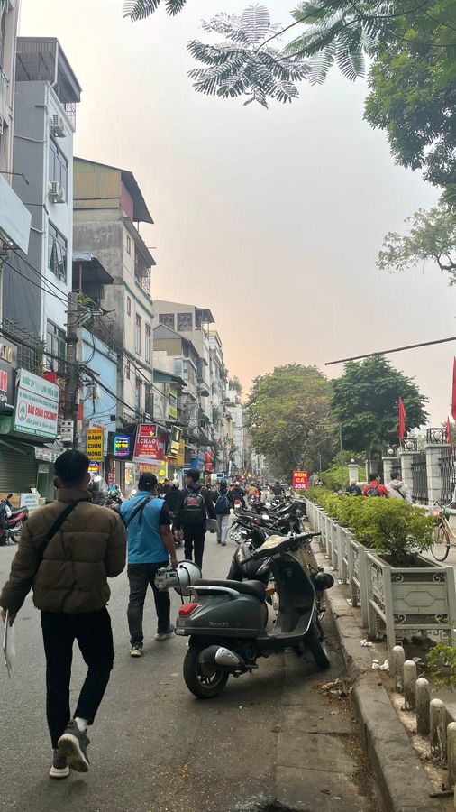 ⚡️Phải Nhanh! MẶT PHỐ KINH DOANH VỈA HÈ - SỔ RIÊNG KO QH - 5 TỈ! 🏡 Bán nhà Đống Đa