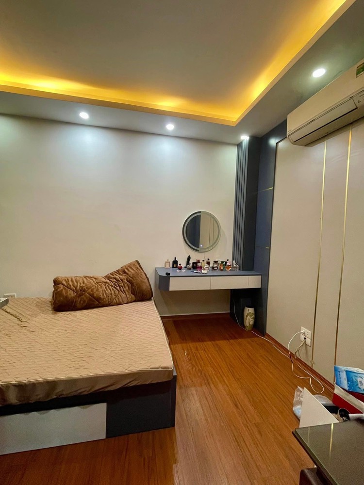 Bán Nhà Kim Giang, ngõ thông ô tô-37m*5 tầng-Gần ĐH Thăng Long, Khu Đô thị- 12 tỷ