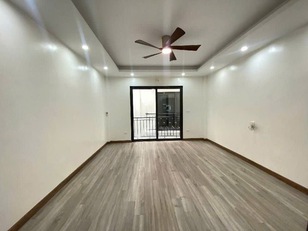 BÁN NHÀ ĐỨC GIANG LONG BIÊN,OTO ĐỖ CỬA,NGÕ THÔNG,2 THOÁNG,55M NHỈNH 8,3 TỶ