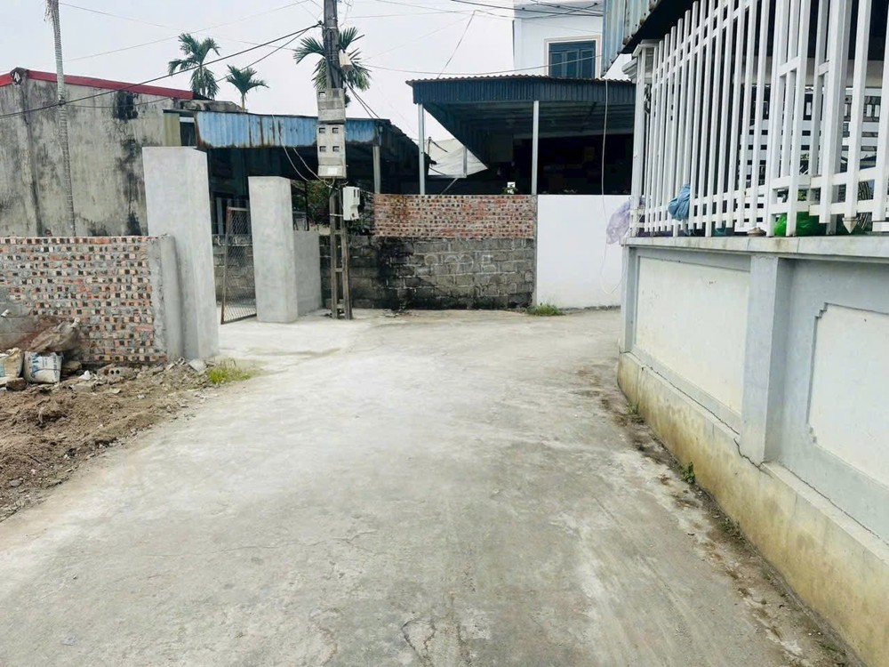 LÔ 154M² GIÁ RẺ HIẾM – NGANG 5M – NGÕ Ô TÔ 3M TẠI KIM ĐỚI 3, HỮU BẰNG  ZALO 0567 222 555