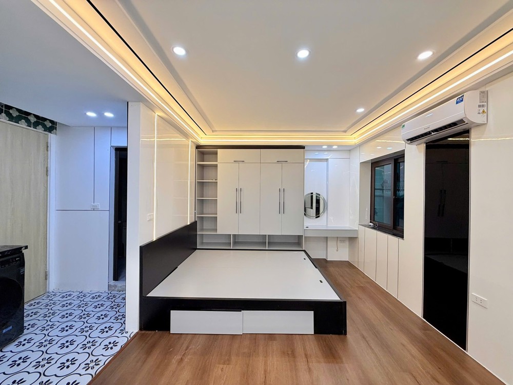 XUÂN LA 6 TẦNG THANG MÁY 40M, MT5,1M 11 TỶ- CÓ PCCC - NỘI THẤT SIÊU ĐẸP - MẶT TIỀN RỘNG - NHÀ