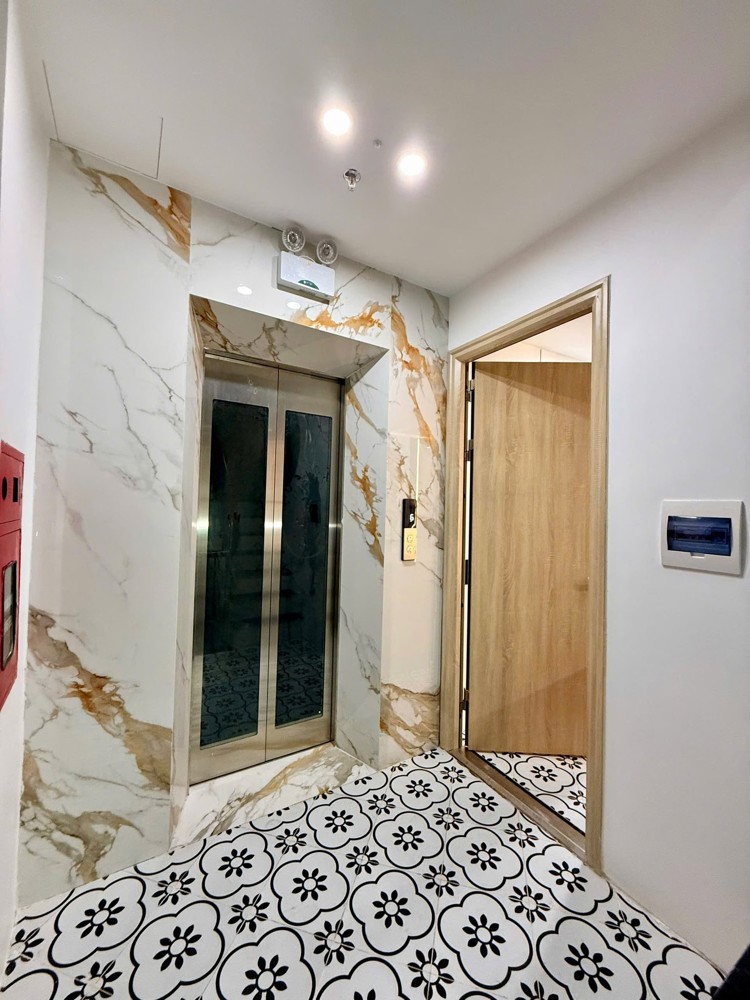 XUÂN LA 6 TẦNG THANG MÁY 40M, MT5,1M 11 TỶ- CÓ PCCC - NỘI THẤT SIÊU ĐẸP - MẶT TIỀN RỘNG - NHÀ