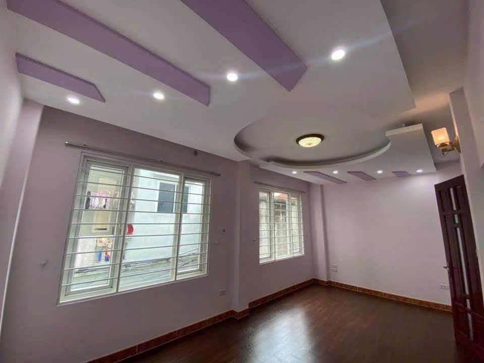 BÁN NHÀ VŨ TÔNG PHAN – GIÁ CHỈ 7,9 TỶ
DIỆN TÍCH 34M² – 4 TẦNG – SỔ VUÔNG – 50M RA Ô TÔ TRÁNH