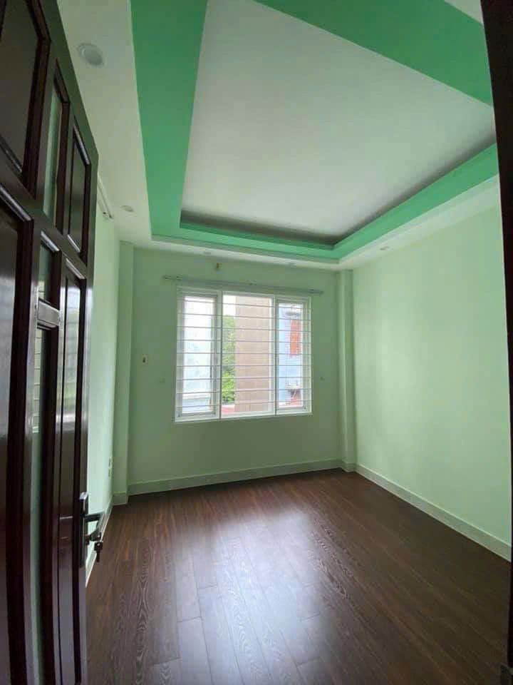 BÁN NHÀ VŨ TÔNG PHAN – GIÁ CHỈ 7,9 TỶ
DIỆN TÍCH 34M² – 4 TẦNG – SỔ VUÔNG – 50M RA Ô TÔ TRÁNH