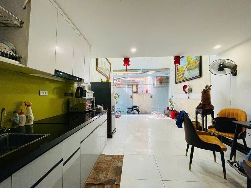 BÁN NHÀ NGUYỄN TRÃI – THANH XUÂN -10M  Ô TÔ  – 36M² x 3,5 TẦNG – GIÁ 8,5 TỶ 3 NGỦ ĐỦ CÔNG NĂNG –