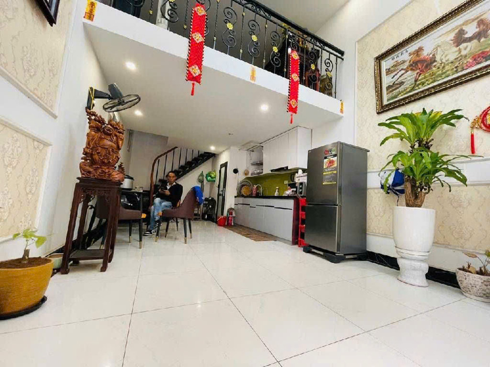 BÁN NHÀ NGUYỄN TRÃI – THANH XUÂN -10M  Ô TÔ  – 36M² x 3,5 TẦNG – GIÁ 8,5 TỶ 3 NGỦ ĐỦ CÔNG NĂNG –
