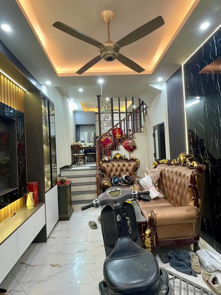 Bán Nhà ngõ 250 Kim Giang/Hoàng Mai, cạnh Khu Đô thị Đại Kim- 38m*5 tầng- Giá 12 tỷ còn thương lượng