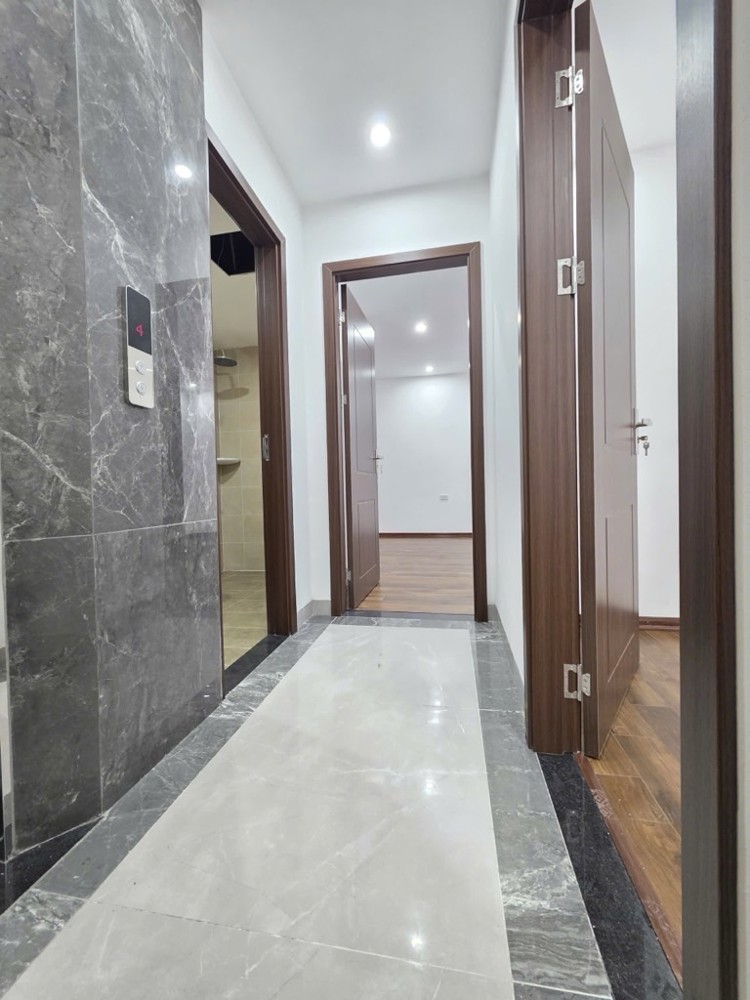 Bán nhà riêng Phố Lụa _Ô tô vào nhà_51M2_ Nở hậu_Thang máy_Chỉ hơn 13 tỷ !