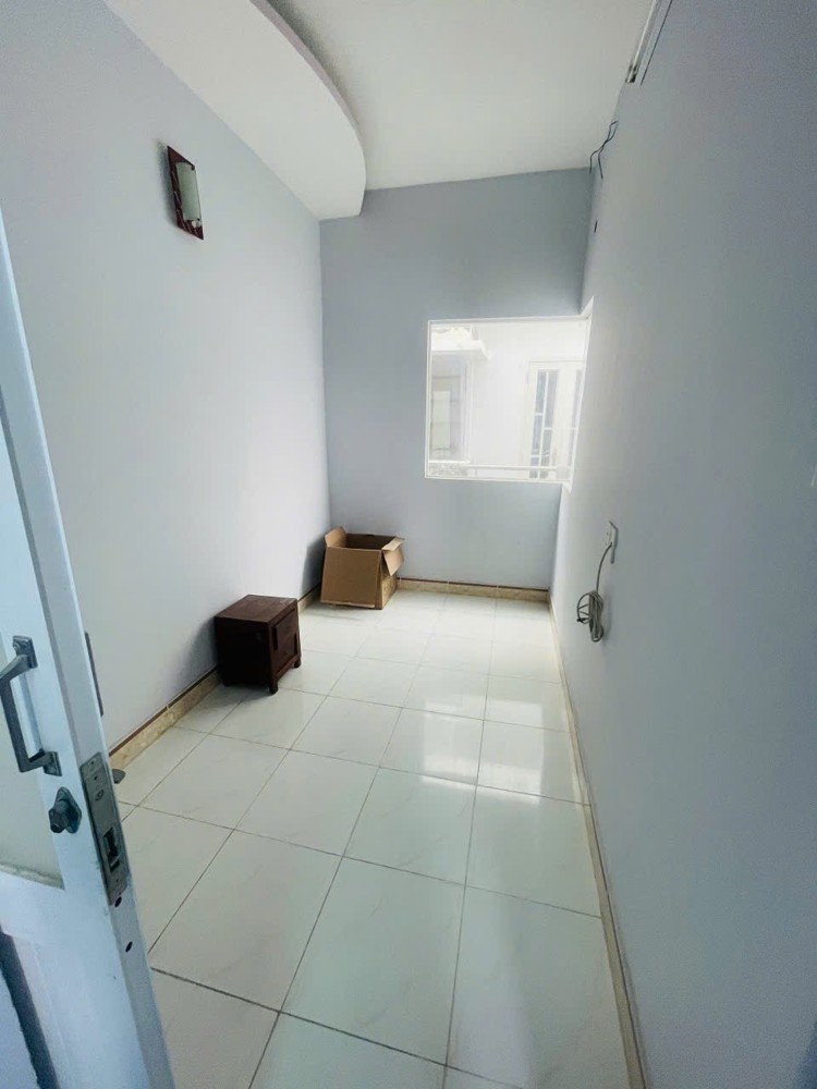 NHÀ ĐẸP- GIÁ TỐT chính chủ cần bán nhanh căn nhà vị trí đẹp tại huyện Nhà Bè, TPHCM