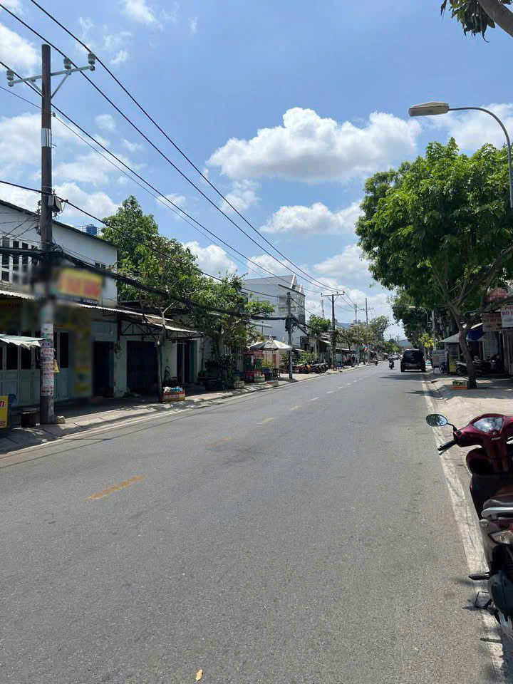 Nhà mặt tiền đường Phạm Thế Hiển Phường 7 Quận 8