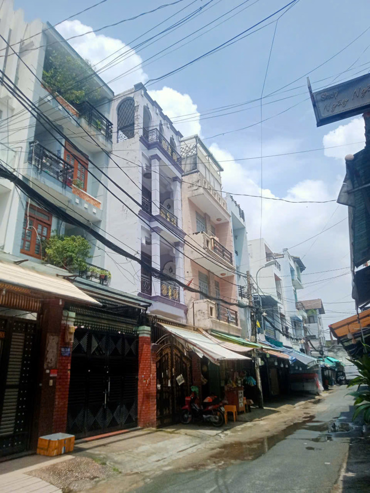 Bán nhà 6*17m,4 tầng,hẻm xe ô tô thông Quang Trung, P.08, GV, giá chỉ 10.2 tỷ, phù hợp ở và đầu tư