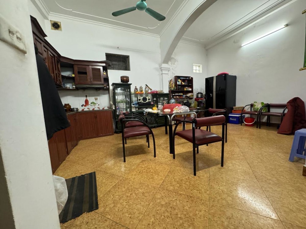 Bán Nhà Phố Khương Đình-103m*5 tầng*7mMT- Ngõ thông, gần trường, chợ. Nhỉnh 17 tỷ