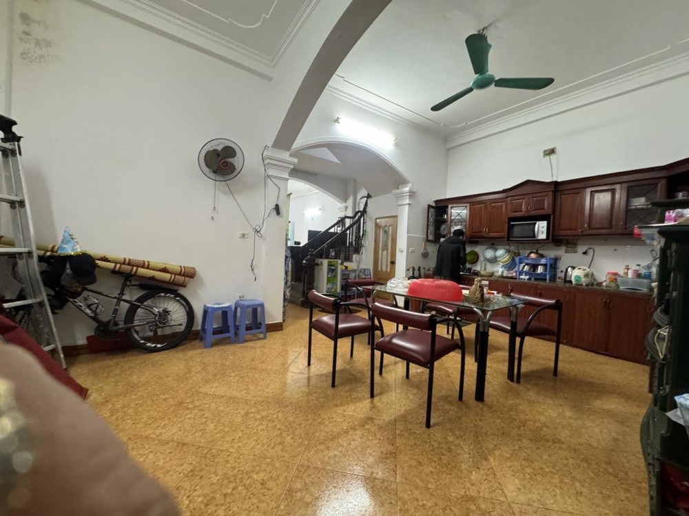 Bán Nhà Phố Khương Đình-103m*5 tầng*7mMT- Ngõ thông, gần trường, chợ. Nhỉnh 17 tỷ