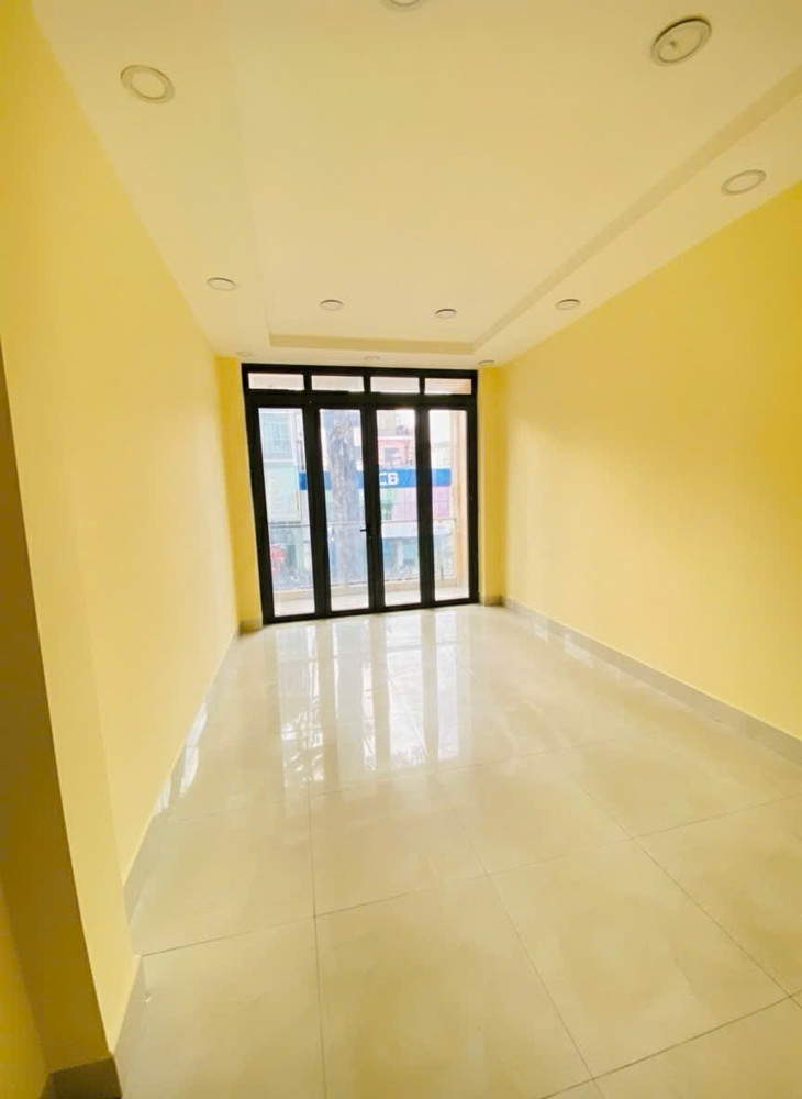 Mặt tiền Nguyễn Tri Phương, Q10 – khu kinh doanh VIP đường 30m – có lề - 4 tầng – Giá 15.28 tỷ