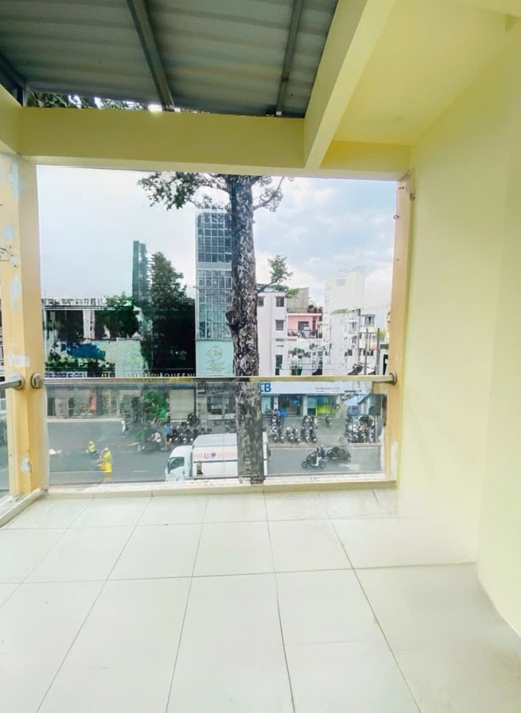 Mặt tiền Nguyễn Tri Phương, Q10 – khu kinh doanh VIP đường 30m – có lề - 4 tầng – Giá 15.28 tỷ