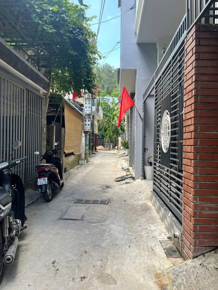 NHÀ 2 TẦNG MỚI ĐẸP – HẺM 3M ĐƯỜNG LA VĂN TIẾN, PHƯỜNG GHỀNH RÁNG, TP. QUY NHƠN