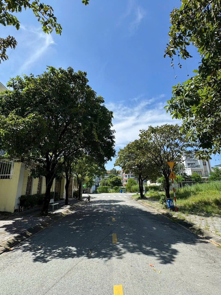 LÔ ĐẤT GÓC 2 MẶT TIỀN – VỊ TRÍ VÀNG NGAY THE SEASONS LÁI THIÊU – GẦN LOTTE MART & BV BECAMEX