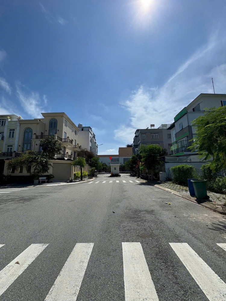 LÔ ĐẤT GÓC 2 MẶT TIỀN – VỊ TRÍ VÀNG NGAY THE SEASONS LÁI THIÊU – GẦN LOTTE MART & BV BECAMEX