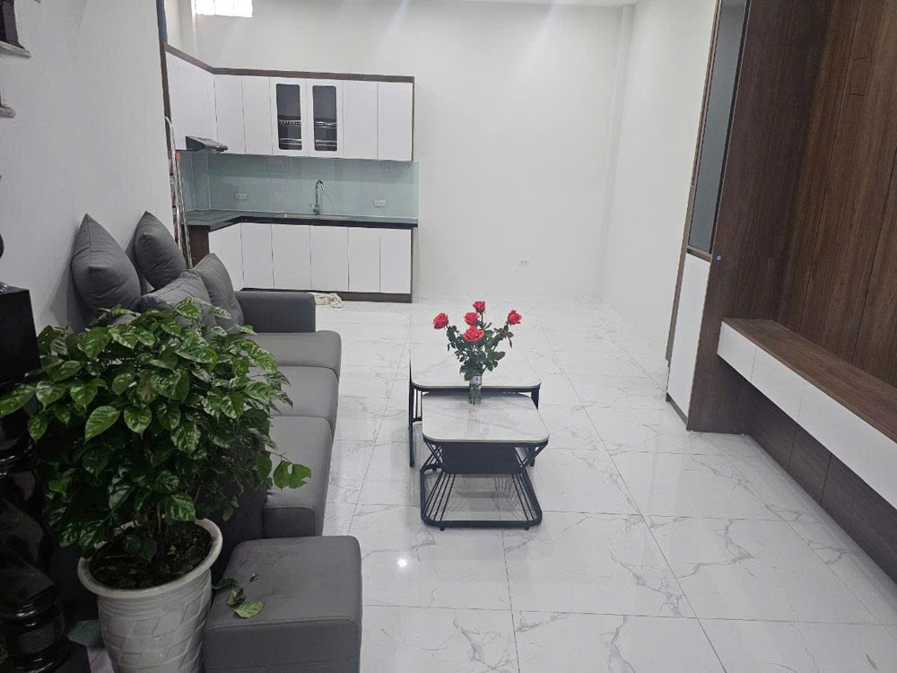 BÁN CĂN VỊ TRÍ SIÊU ĐẸP - TRUNG TÂM ĐỐNG ĐA - 4 TẦNG SẠCH SẼ - GIAO THÔNG THUẬN TIỆN - GIÁ HƠN 9 TỶ