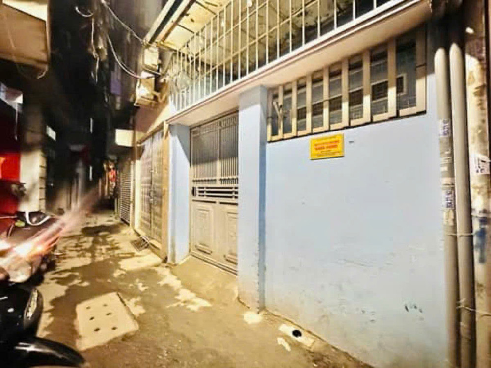 BÁN NHÀ TRƯỜNG TRINH - GIAO THÔNG THUẬN TIỆN - GẦN TRƯỜNG HỌC + BỆNH VIỆN -GIÁ NHÚ 10 TỶ