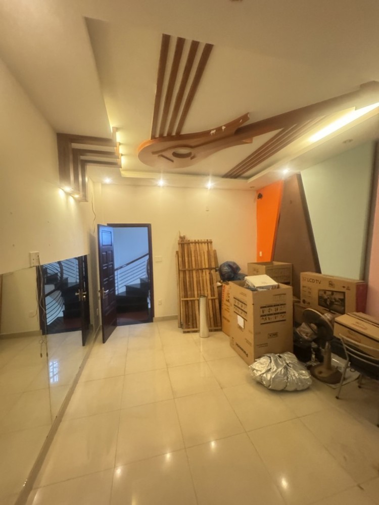 ► Đường Ô tô Kinh Doanh sát Nguyễn Văn Linh, 64m2, 4 tầng đúc, 5PN