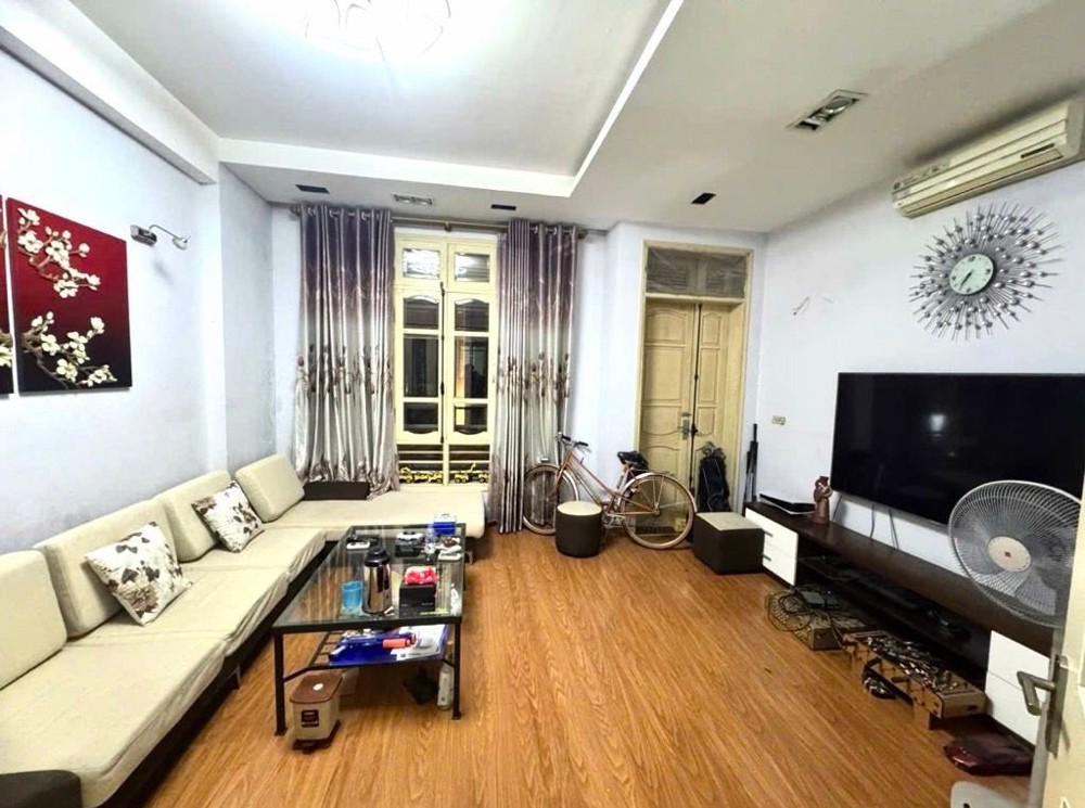 Bán nhà đường Láng_7 chỗ ngủ nhà_ mt rộng_55m2_giá chào 14 tỷ