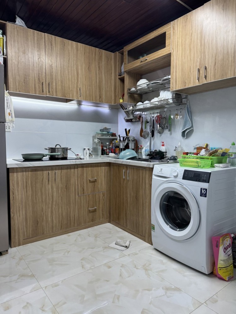 ► Nhà 2 mặt kiệt thẳng 25m ra MT Lê Duẩn, 57m2, gác lửng, nội thất gỗ Lim, nhỉnh 4 tỷ