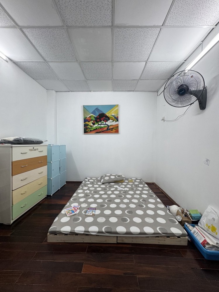 ► Nhà 2 mặt kiệt thẳng 25m ra MT Lê Duẩn, 57m2, gác lửng, nội thất gỗ Lim, nhỉnh 4 tỷ